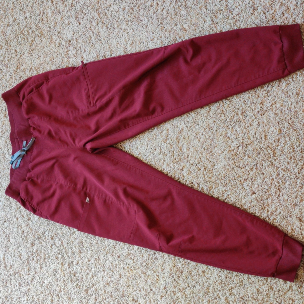 Fabletics scrubs size L pants, wine color